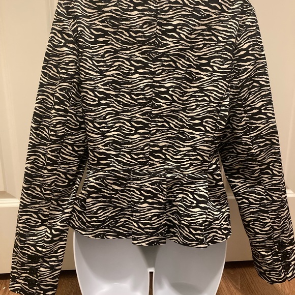 Zebra print button up blazer - Picture 2 of 5